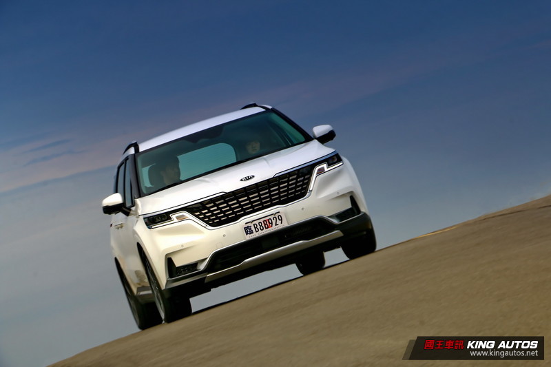 內外兼修 面面俱到《Kia Carnival》空間大 座椅機能強 沒對手! 內外兼修 面面俱到《Kia Carnival》空間大 座椅機能強 沒對手!