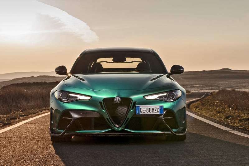 嗶嗶~太帥犯規!《Alfa Romeo Giulia GTA》540hp 堅持後驅 專注輕量化 嗶嗶~太帥犯規!《Alfa Romeo Giulia GTA》540hp 堅持後驅 專注輕量化