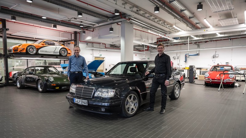 《M-Benz 500E》誤闖《Porsche》禁區準備踢館?原來是雙方合作的結晶!細說30年前的良緣 《M-Benz 500E》誤闖《Porsche》禁區準備踢館?原來是雙方合作的結晶!細說30年前的良緣